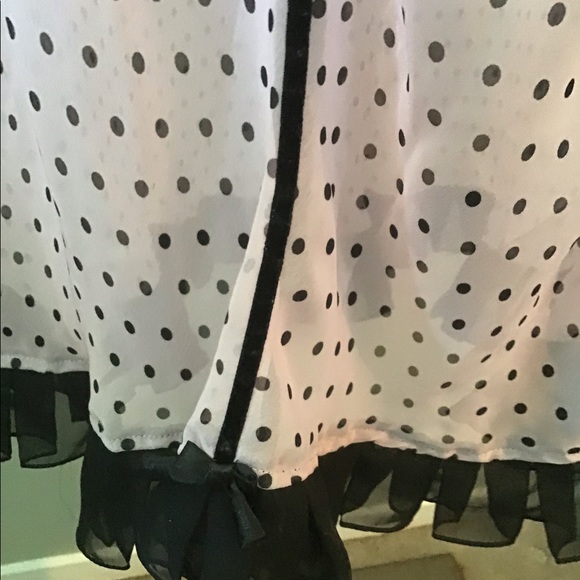 Pennington’s sexy plus-sized sheer, polka dot nightgown - Picture 3 of 7
